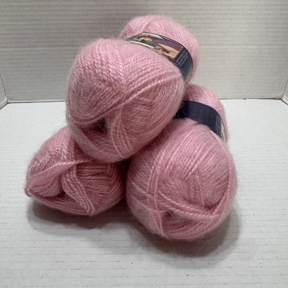 Baby PINK 3 Skins LION BRAND IMAGINE YARN. 2.5 Oz Vintage